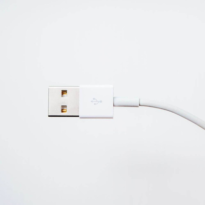 Walizka Delsey Cactus Mała twarda pomarańczowa walizka kabinowa na kółkach 55 cm