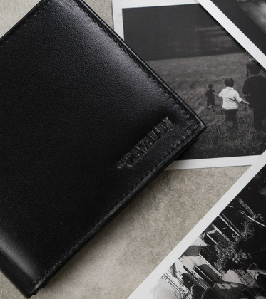 Skorzany portfel meski z kieszenia na dowod rejestracyjny