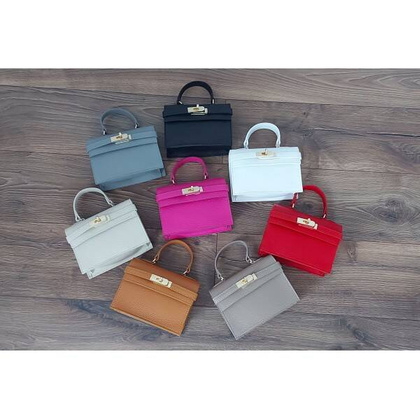 Włoska zgrabna skórzana listonoszka Vera Pelle kuferek,kufereczek Camel VPK321C