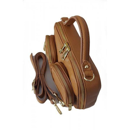 Zgrabny elegancki kuferek, listonoszka kieszonki A5 złote okucia Vera Pelle Camel VPMC15C