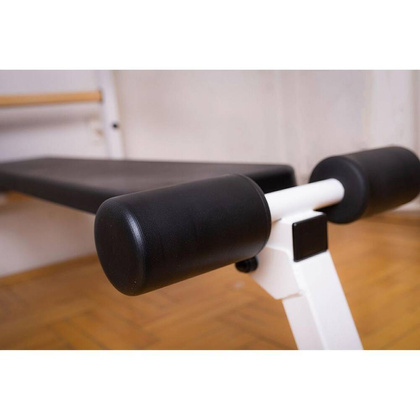 Drabinka gimnastyczna drewniano metalowa z drążkiem i akcesoriami BenchK 233W