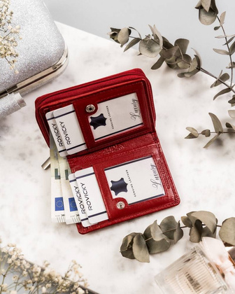 Kompaktowy skórzany portfel damski