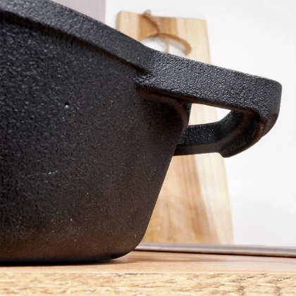 Patelnia żeliwna okrągła talerz żeliwny 30 cm indukcja gaz