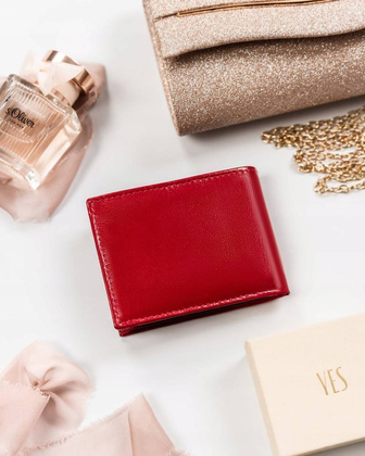 Klasyczny maly portfel damski ze skory naturalnej