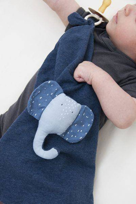 Mrs.Elephant Baby comforter UPOMINKARNIA