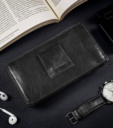 Skórzane etui na pasek z miejscem na karty i dokumenty, RFID