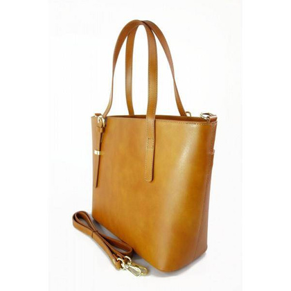 Włoska skórzana torebka na ramię Vera Pelle ,złote okucia,format A4, camel GL55C