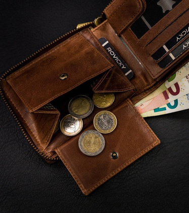 Duży, skórzany portfel męski na suwak