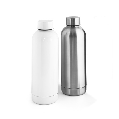 ODIN METTALIC. Butelka z 90% stali nierdzewnej pochodzącej z recyklingu 550 mL