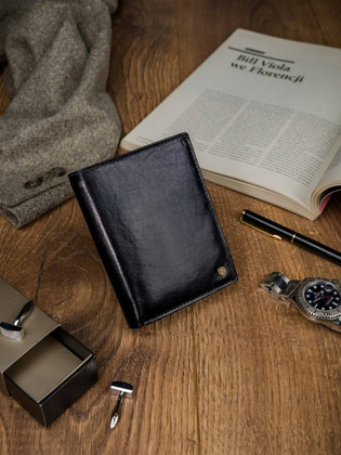 Portfel męski z licowej skóry naturalnej o atrakcyjnym wykończeniu