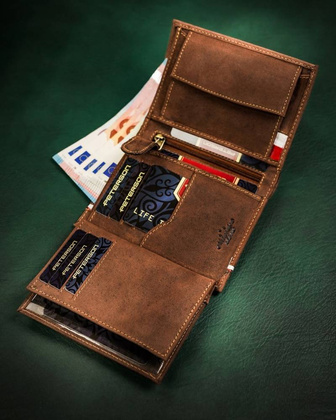 Duzy skorzany portfel meski z motywem patriotycznym