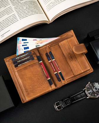 Skorzany zapinany portfel meski na karty