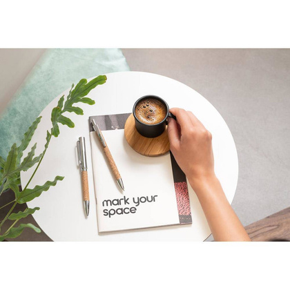 Długopis, korek i aluminium