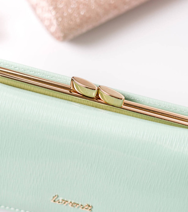 Kompaktowy skorzany portfel z zewnetrzna portmonetka na bigiel