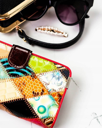 Damski skórzany portfel w patchworkowy wzór