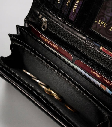 Portfel damski ze skóry naturalnej na zatrzask