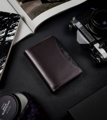 Bogato wyposażony portfel męski z naturalnej skóry licowej