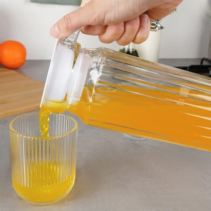 Dzbanek szklany z pokrywką wąski do lodówki 1 l