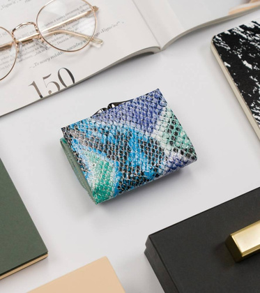 Portmonetka damska z wężowym wzorem — Lorenti