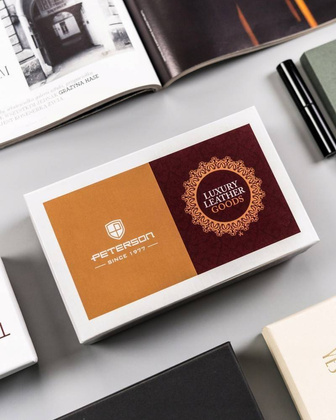 Średnich rozmiarów portfel damski ze skóry naturalnej