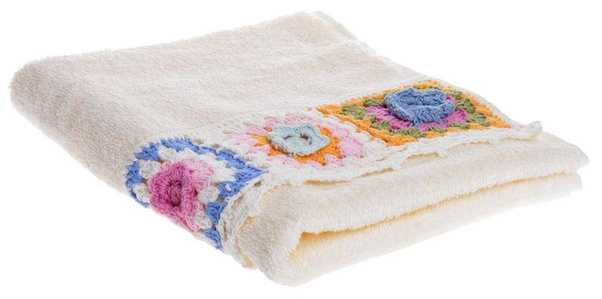 40x60cm ręcznik kremowy w kwiatki mały