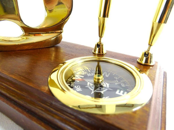 Elegancki zestaw na biurko - jacht i kompas - BCPH103