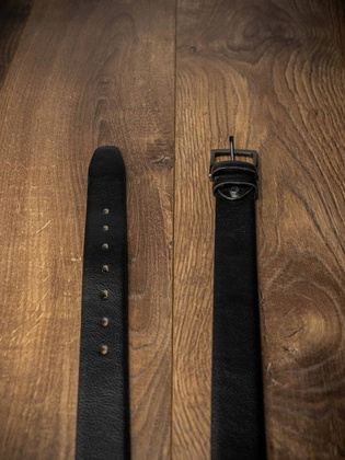Elegancki pasek męski ze skóry naturalnej o wyrazistej fakturze 115cm czarny