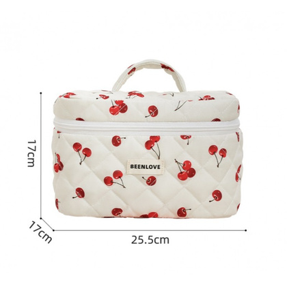 Kosmetyczka damska pikowana kuferek w wisienki 17 x 17 x 25,5cm KS123