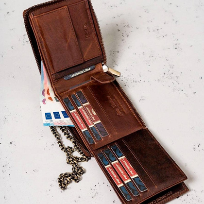 Duży, skórzany portfel męski z łańcuchem