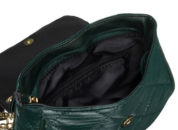 Pikowana listonoszka na złotym łańcuszku