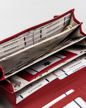 Portfel damski z lakierowanej skóry naturalnej zamykany na zatrzask