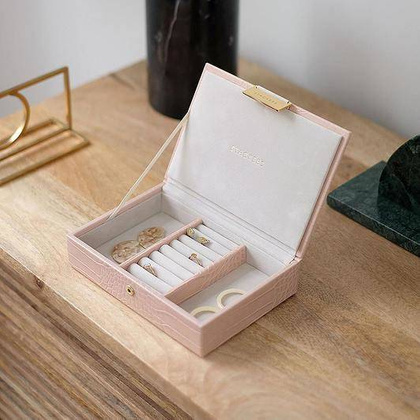 Szkatułka na biżuterię Stackers Croc mini różowa z pokrywką