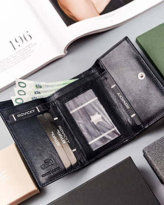 Mały, poziomy portfel damski ze skóry naturalnej, z ochroną rfid