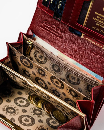 Lakierowany portfel damski z motywem krokodylej skóry