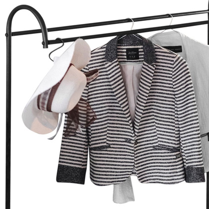 Wieszak stojak na ubrania podłogowy metalowy czarny / garderoba 85x35x147 cm