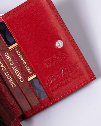 Mały, skórzany portfel damski z ochroną rfdi protect