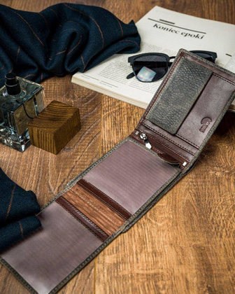 Piękny kolorowy portfel męski skórzany