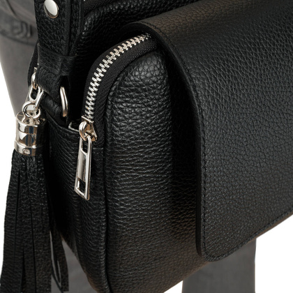 Damska torebka skórzana Canaletto z klapką i ozdobnym frędzlem – klasyka i elegancja na co dzień TD705