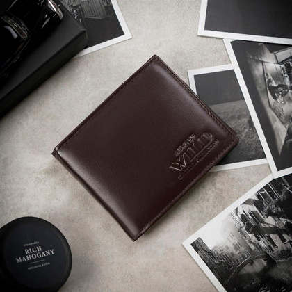 Pojemny, skórzany portfel męski z kieszenią na dowód rejestracyjny