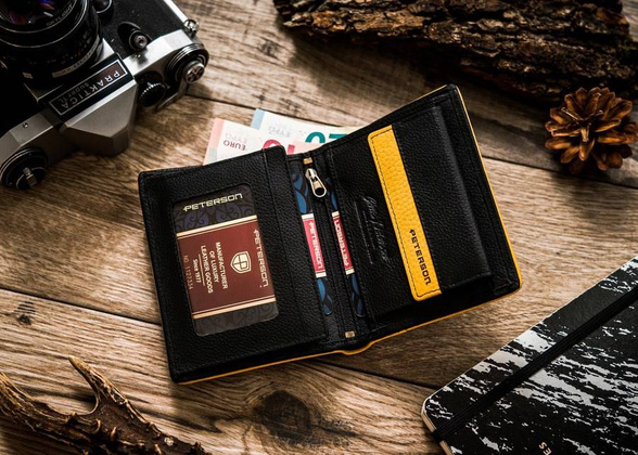 Skórzany portfel męski z kontrastowym obszyciem