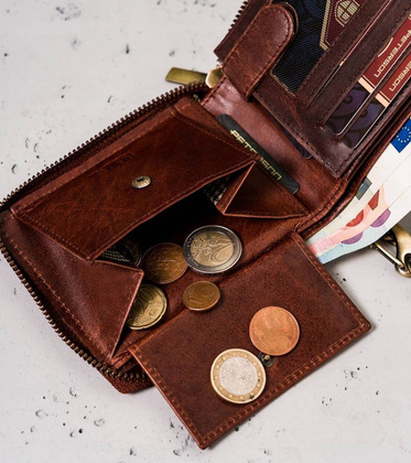 Duży, skórzany portfel męski z łańcuchem