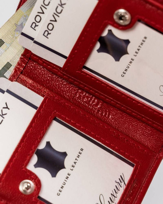 Kompaktowy skórzany portfel damski