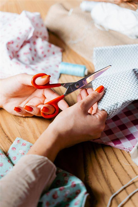 Nożyczki domowe czerwone 15cm 3006 6"