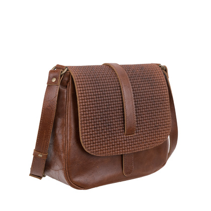 Torebka skórzana vintage z tłoczoną klapką – ponadczasowy styl i funkcjonalność TD601s245t1