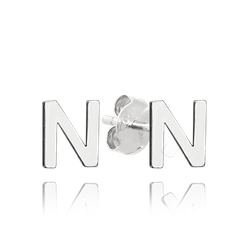 MINET Srebrne kolczyki litera "N"