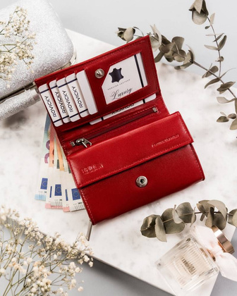 Skórzany kompaktowy portfel damski