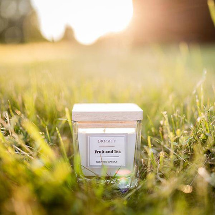 Świeczka z drewnianą przykrywką Alcamo, biały