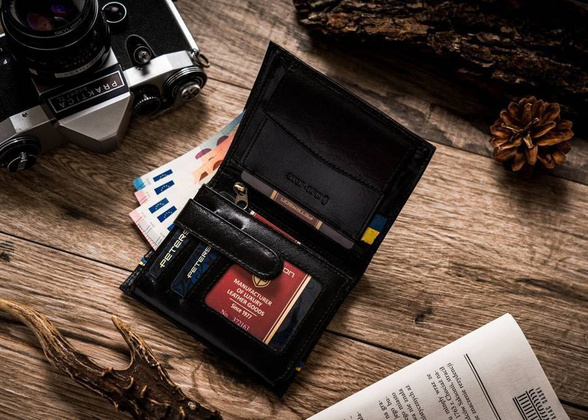 Skórzany portfel męski w orientacji pionowej z systemem rfid