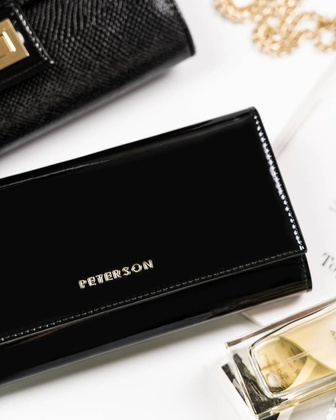 Duży, skórzany portfel damski zamykany na zatrzask