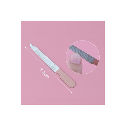 Zestaw akcesoriów do manicure w etui różowa świnka 7w1 AK07